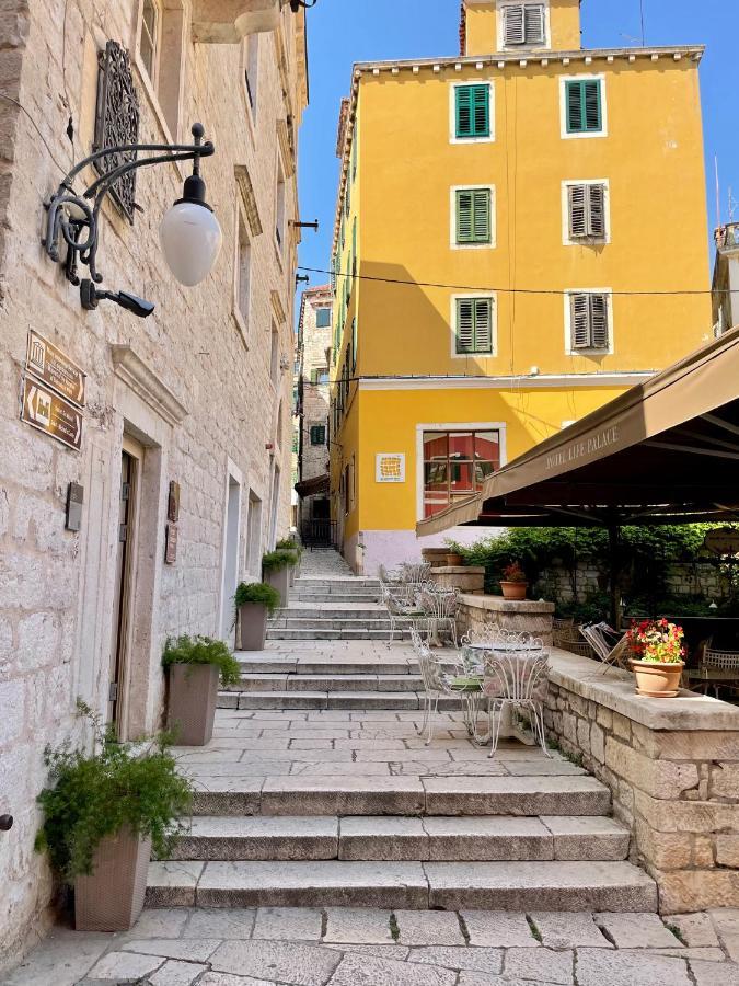 Seascape - Relaxing Beach Home, Steps From The Water! Bilice Exterior foto